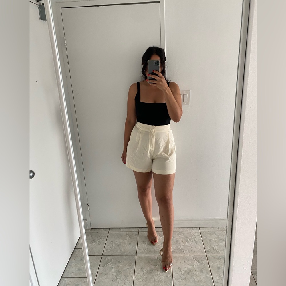 🛍️NEW ZARA HIGH WAIST SHORTS